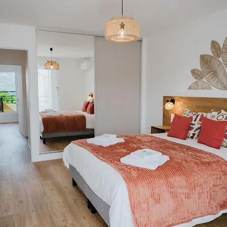 Antares - Hyper-centre, Vue Bassin, 108 M2, 3 Chambres, Clim, Parking, A 100 M Διαμέρισμα *